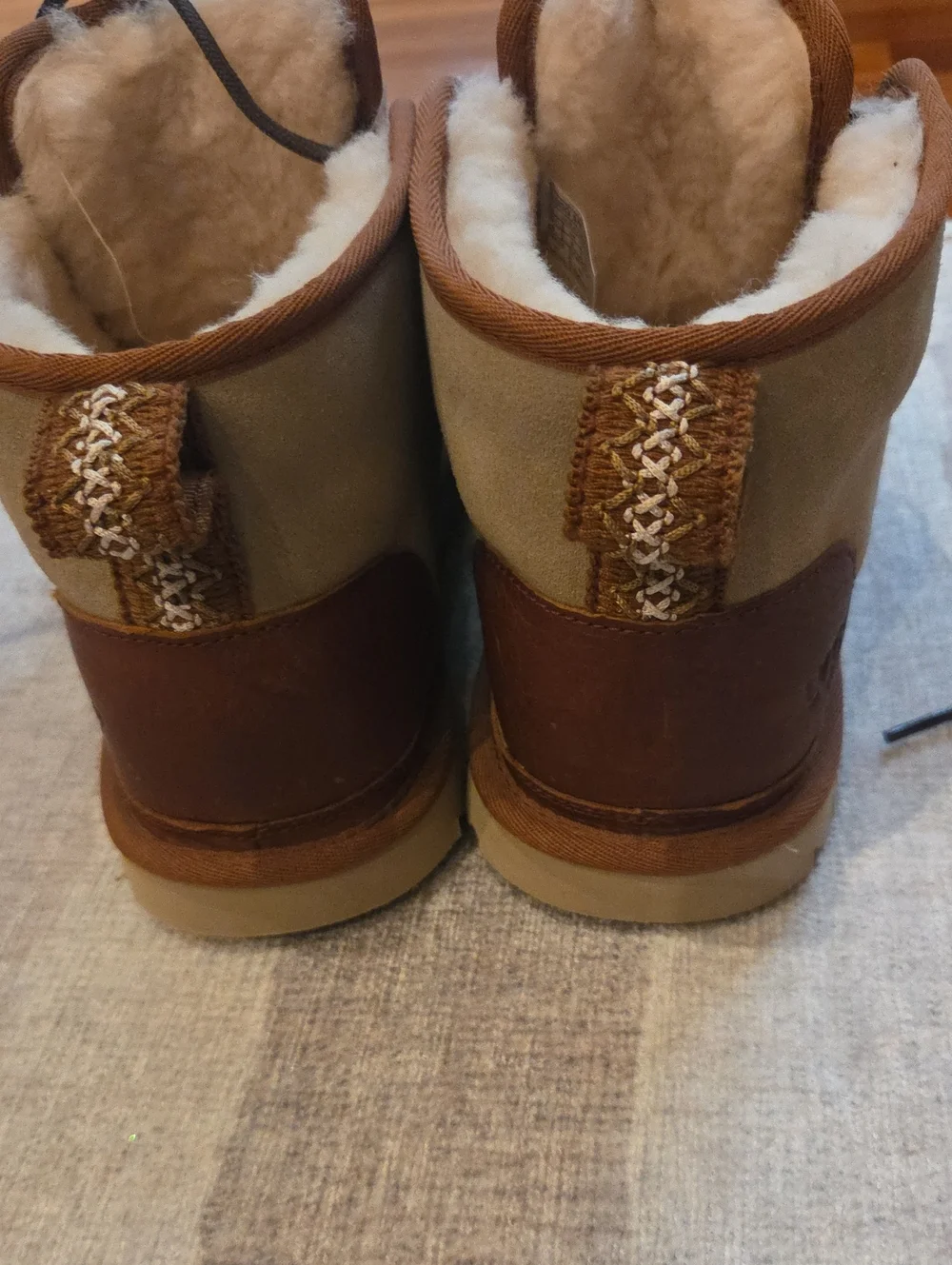 UGG Men's Tan and Brown Suede Fleece-Lined Chukka Boots,Worn only once.